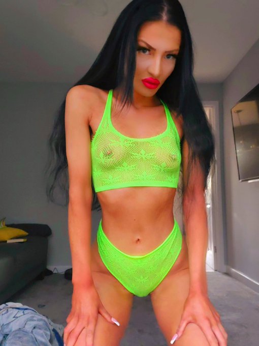 IM BACK BITCHES 😈😈😈😈😈 https://t.co/7XaTwpGd4G