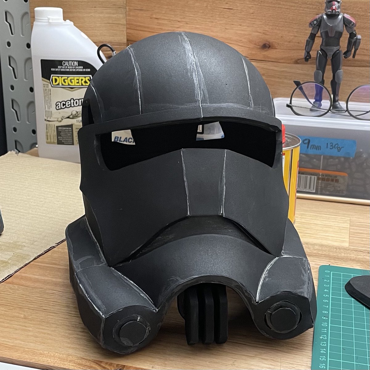 kaijurave's tweet image. He’s a lil messy but we’ll get there 😌😌 #badbatchcosplay #hunterbadbatch