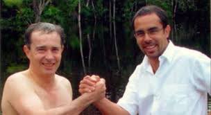 DanielSamperO's tweet photo. #EsUnaPatraña la política en Colombia: salvo honrosas excepciones, es tierra de voltearepas, deshonestos, convenientes y charlatanes. https://t.co/Ky9OIvL6rE