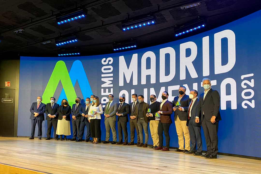 #PremiosMadridAlimenta21. Homenaje al sector agroalimentario de la <a href="/ComunidadMadrid/">Comunidad de Madrid</a>.
TrayectoriaProfesional <a href="/supracafeesp/">SUPRACAFÉ</a>
Sostenibilidad <a href="/CoqueMadrid/">Restaurante Coque</a> #Agrolab
TrayectoriaEmpresarial #Euroambrosías
Internacionalización #BodegasSanviver <a href="/vermutdemadrid/">Vermut Zarro</a>
Innovación <a href="/eatableadv/">Eatable Adventures</a>
🏆👏👏