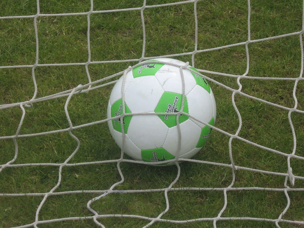 Edwin Guchelaar is trainer bij JVV en scout in Cyprus

Edwin Guchelaar (35) is met ontstellend veel plezier werkzaam als trainer bij zondag vijfdeklasser JVV.  Lees hier het volledige artikel! buff.ly/3GPf6Sl
#JVV #Cyprus #Voetbal #Trainer #Scout