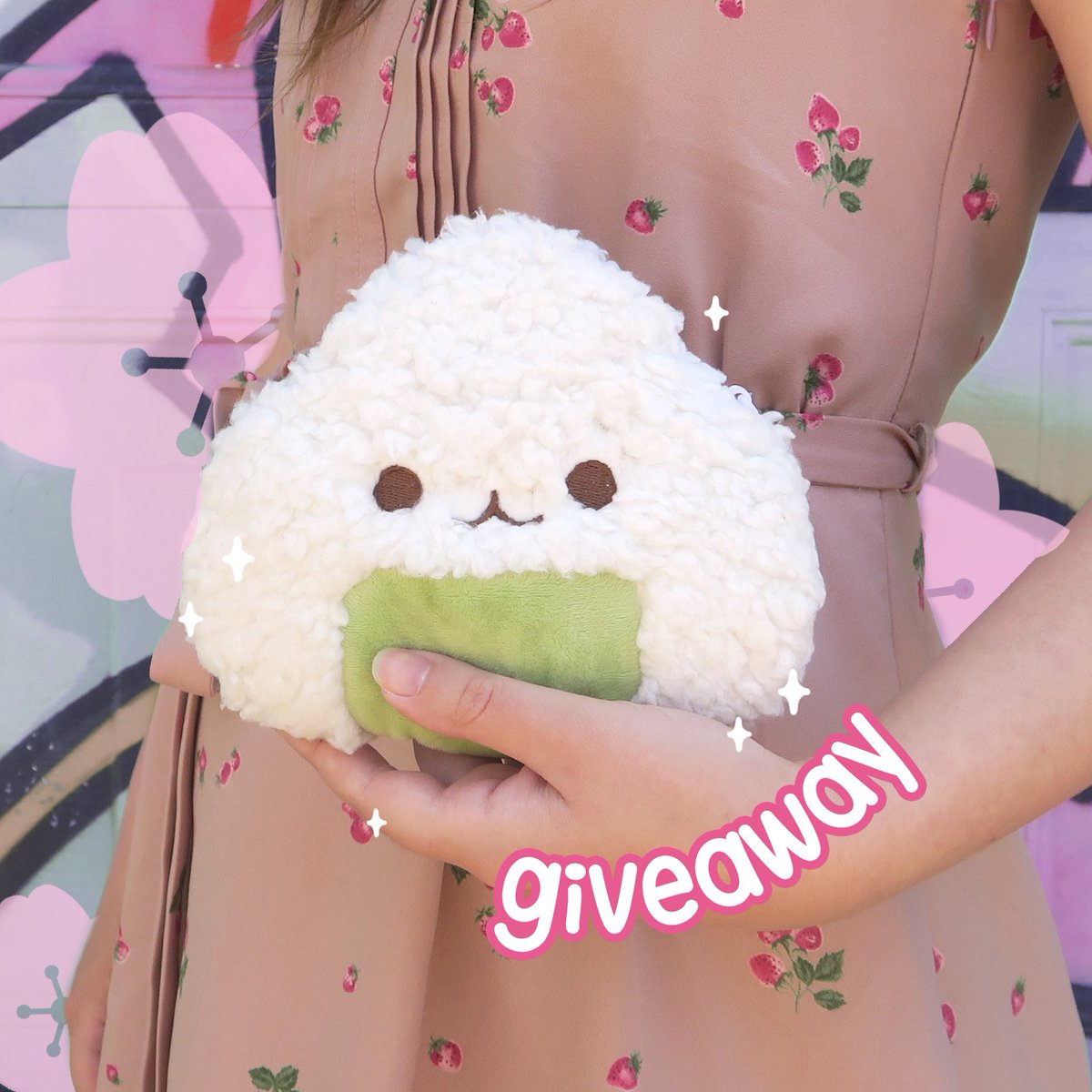 🌸 Giveaway 🌸
One winner will win this cute onigiri pouch!

How to enter:
🍙 Follow me
🍙 Retweet this post
🍙 Open until Jan 31st