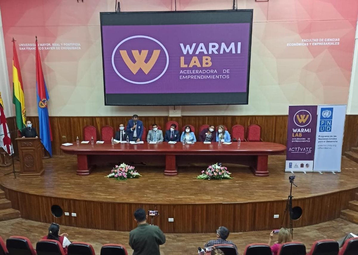 lucianamermet's tweet photo. ¡Gran impulso para las #MujeresEmprendedoras de #Sucre!
El #WarmiLAB potenciará emprendimientos a través de la escuela empresarial y aceleradora de negocios.
Con este aporte, seguiremos avanzando hacia el crecimiento económico y liderazgo de las #mujeres en el empresariado🚀 https://t.co/ZSf2qZKED4