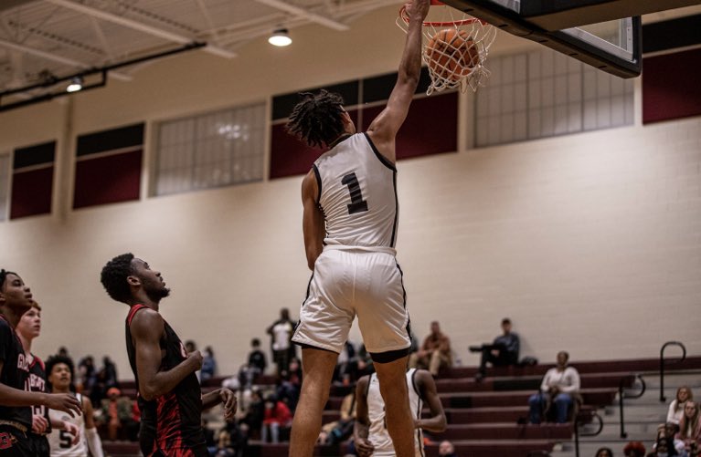 Who are these Bearcats…
#1 Senior - Christian Ferguson <a href="/iamchrisferg/">Christian ferguson</a> 
6’6 Guard/Forward 
Thru 18 Games: 13.8 ppg (26pts game high)
Highlight Link: Mid season highlights - Christian Ferguson highlights - Hudl
hudl.com/video/3/121205…