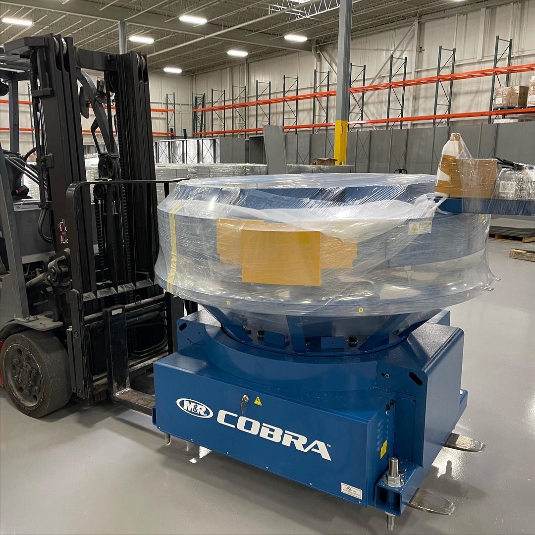 mrcompanies's tweet photo. We love seeing new equipment reach their new homes! ๐ฅ๐ค Non-stop deliveries ๐ช
Thanks for your support ๐
#MRBlueCrew
๐ธ @eoindoherty
#screenprinting #MRprint #printlife #printmakers #screenprintlife #screenprint #screenprintingaddicts #screenprinters #ink https://t.co/WB6CP3Nw1T