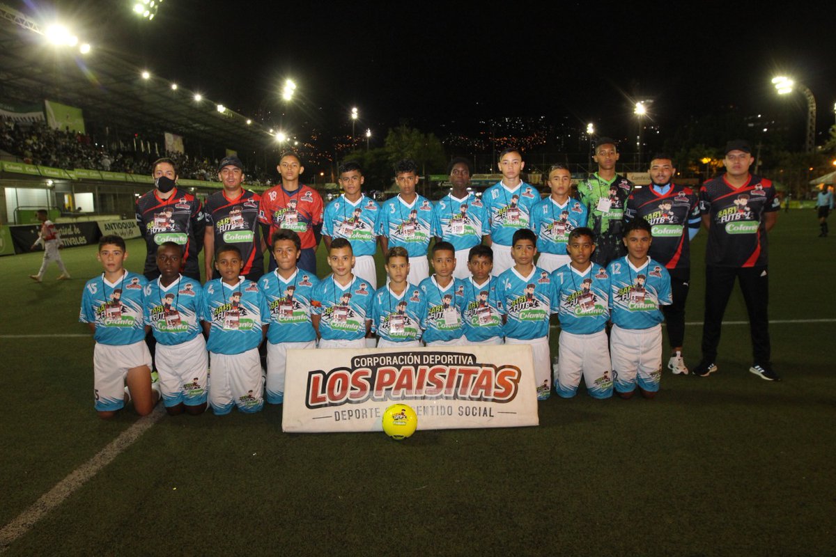 Teleantioquia's tweet photo. ⚽ ¡Termina el compromiso! Fátima clasifica a la final del #babyfútbol masculino tras derrotar a Atlético Nacional por 4-0.
¡Felicitaciones!
🏆Disfruta de toda la emoción del Festival en:
https://t.co/k1XtlgGIY7
#VolverEmociona https://t.co/7f6ARbkZDl