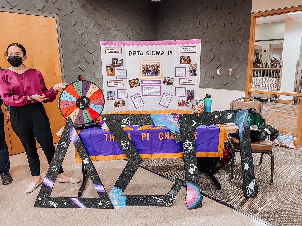 C A M P U S   F E S T   2 0 2 2
Thank you to everyone that came out and supported DSP at our Spring 2022 campus fest. Our first event will be Saturday, January 29th, 2-4 pm at Al-Mar Lanes🎳 See you all there😁