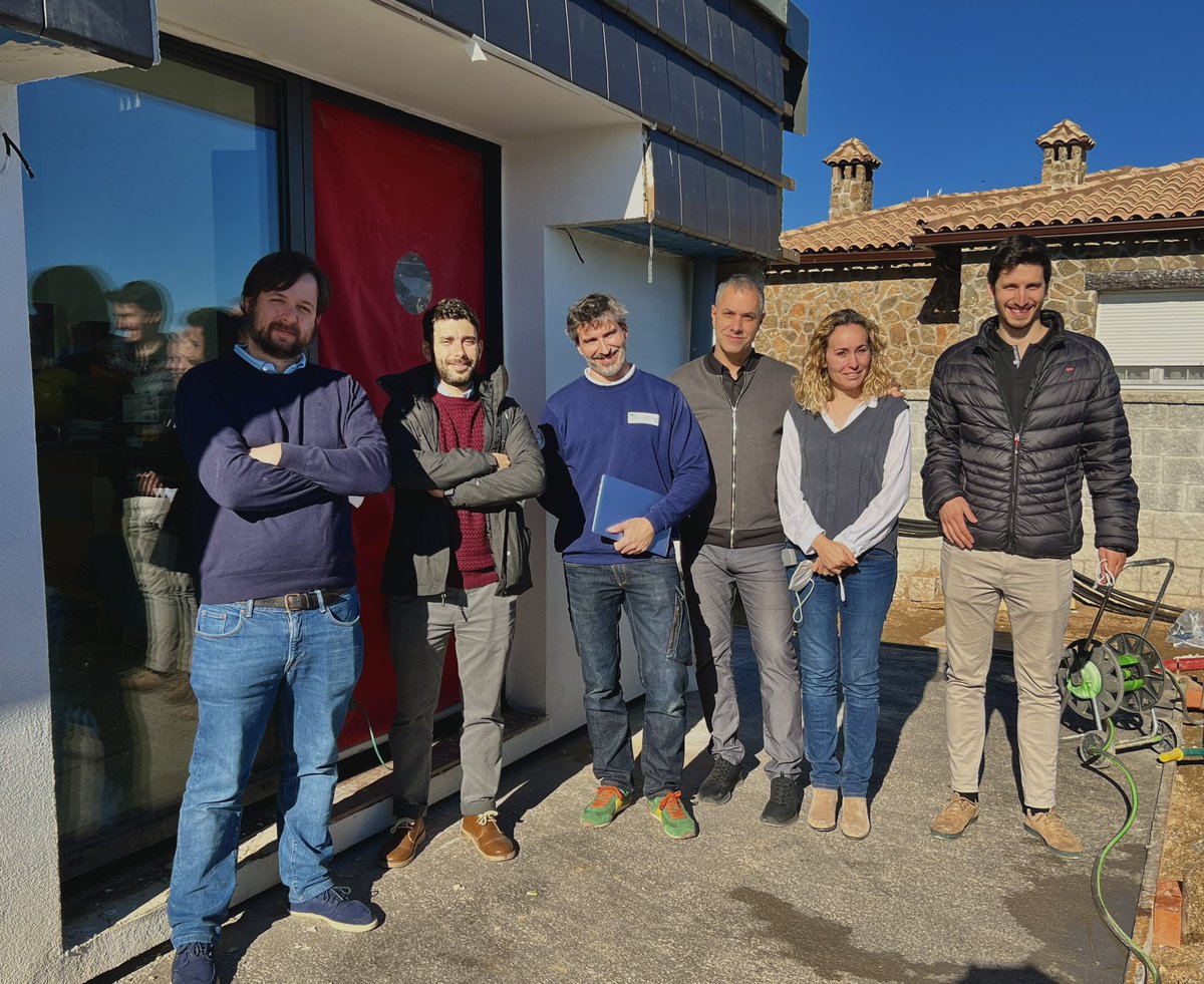 BioPasiva_'s tweet photo. ¡¡¡CONSEGUIDO!!! 👏👏. Último #blowerdoor de nuestro showroom #casasophia con un resultado excepcional 0,38 r/h!. Procedemos al papeleo para certificar la vivienda #passivhaus  #premium con @casaspasivas Gracias a todos los que lo habéis hecho posible! Un orgullo trabajar juntos https://t.co/u35b8S6T8r