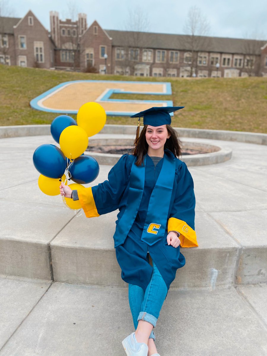 Graduating this spring? Class of 2022 join us for our Grad Event on March 9th-11th at the UTC Bookstore!! #MocGrad2022 🎓🍾