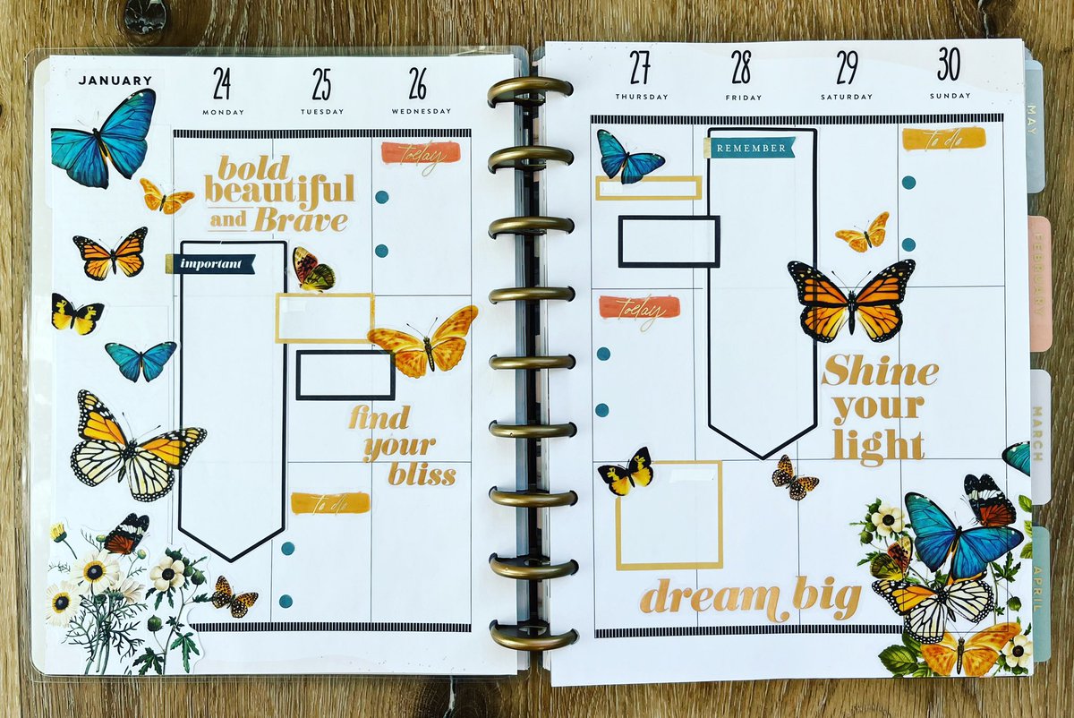 Louise_OTR's tweet image. Papillon theme for next week’s spread #happyplanner #WeeklyLayout #planner2022 #ZenTime #creativity