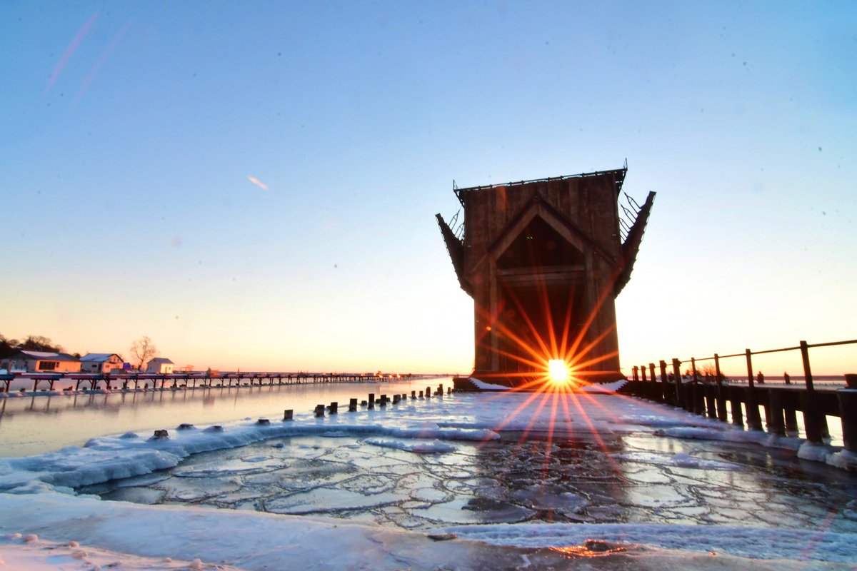 The sun rises through the center of Marquette's Ore Dock only twice a year. This morning was magical. ☀️

📸: Captured by current NMU student Annika Borovich