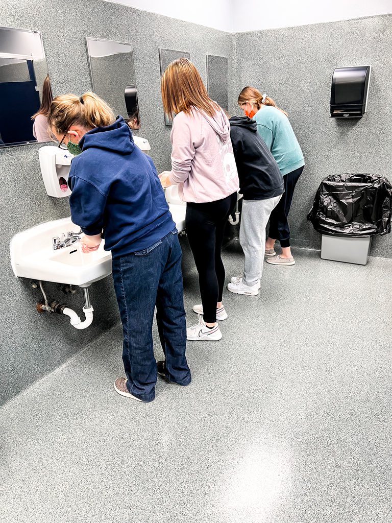 PRNurseDani's tweet photo. This week in CNA class we covered communicating with the resident as well as infection prevention and control. With this, came a lab! Today the students mastered donning and doffing PPE with the help of a little simulated bodily fluid (Hershey syrup)! 🍫💩 @USD449 https://t.co/qxSixROSqp