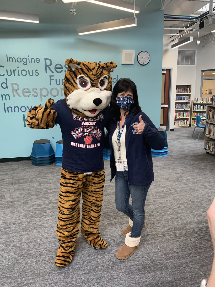 One Western Trails, One Book! An exciting day for our students to receive their own copies of Nuts to You! WT❤️READING!!! #WTandMe <a href="/CCSD93/">CCSD93</a>