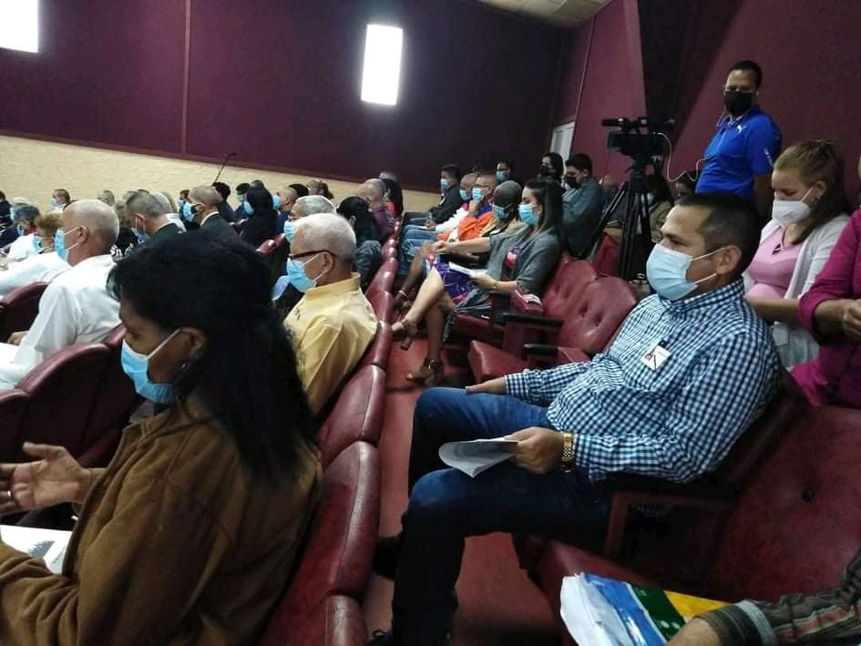 YumarCastro's tweet photo. Dando continuidad al #8voCongresoPCC se efectúa  #AsambleadeBalancePartido en #SanctiSpíritus donde se evalúa, con profundidad, la implementación de sus Ideas, Conceptos y Directrices. #CubaVive #FidelPorSiempre #CCPCCenSanctiSpiritus #LaRazonEsNuestroEscudo #UnidadYContinuidad https://t.co/AVOkd9a7uX