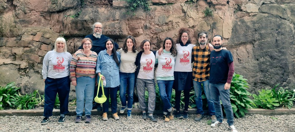 soclarinxols's tweet photo. Next wednesday 26th at Gender and Globalitzation class we will have @MartaDelatte w/ #lazowiegate and the asshole concensus in #Wikipedia lessons from gender bias at internet #GlobalStudiesUPF #wikidones #viquipedia @HumanitatsUPF @esterbonets @hiperterminal https://t.co/jMePZKqCZd