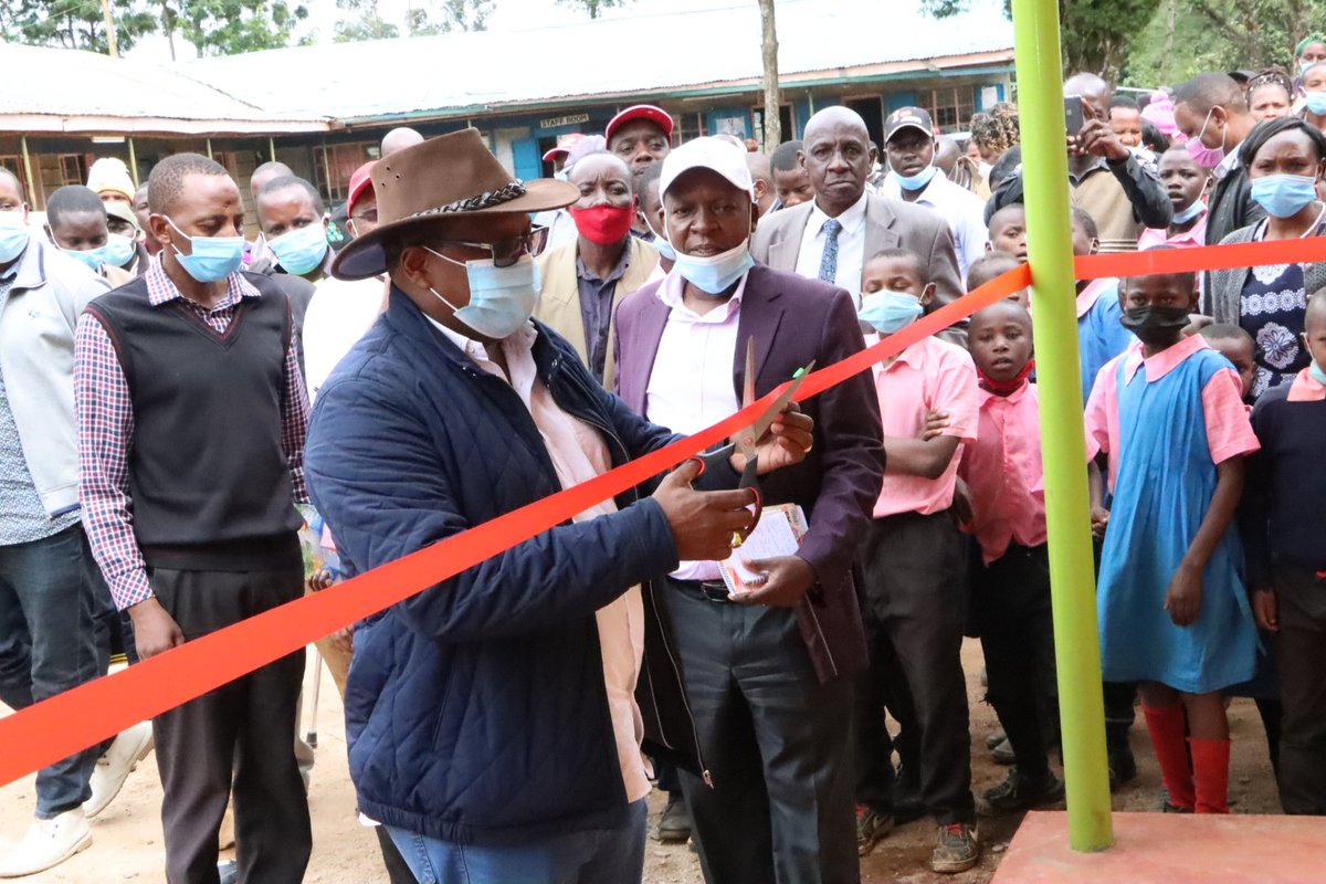 HonKimariKihara's tweet photo. This Afternoon I have commissioned and handed over Administration Office,Teachers,Boys as well as Girls Ablution blocks at Kiamuturi primary.

#TukizidiKujengaMathioyaYetu https://t.co/ocFh1dsTBe