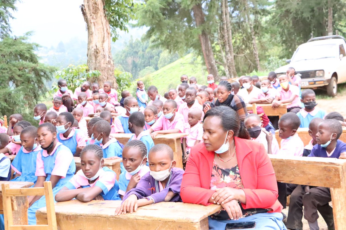 HonKimariKihara's tweet photo. This Afternoon I have commissioned and handed over Administration Office,Teachers,Boys as well as Girls Ablution blocks at Kiamuturi primary.

#TukizidiKujengaMathioyaYetu https://t.co/ocFh1dsTBe