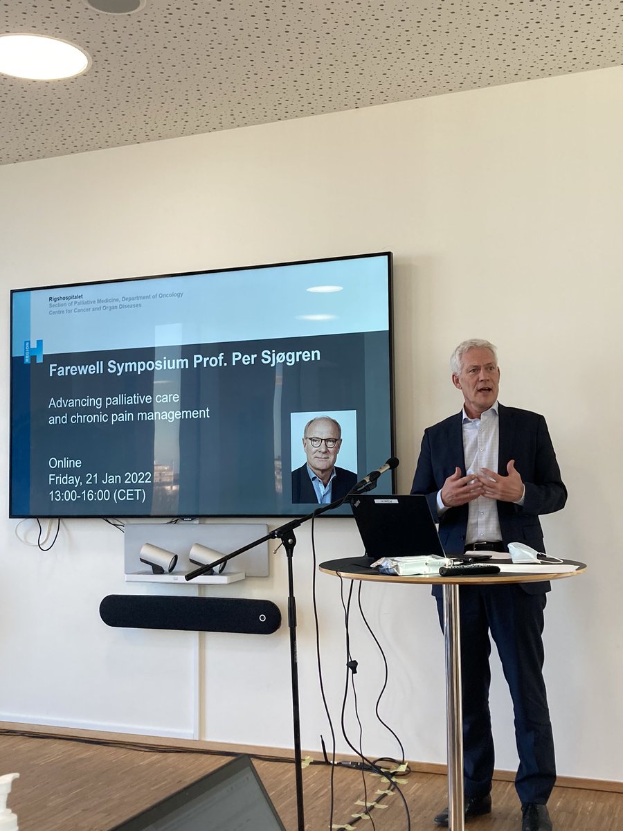 Ulrik Lassen (@ulassen) on Twitter photo Professor Per Sjøgren received the honorary prize of the Danish Cancer Society during his farewell symposium celebrating a fantastic career. The prize is also awarded to professor Mogens Grønvold. Congratulations. <a href="/Rigshospitalet/">Rigshospitalet</a> <a href="/cancer_dk/">Kræftens Bekæmpelse</a> <a href="/HelenBernt/">Helen Bernt Andersen</a> Professor Per Sjøgren received the honorary prize of the Danish Cancer Society during his farewell symposium celebrating a fantastic career. The prize is also awarded to professor Mogens Grønvold. Congratulations. <a href="/Rigshospitalet/">Rigshospitalet</a> <a href="/cancer_dk/">Kræftens Bekæmpelse</a> <a href="/HelenBernt/">Helen Bernt Andersen</a>