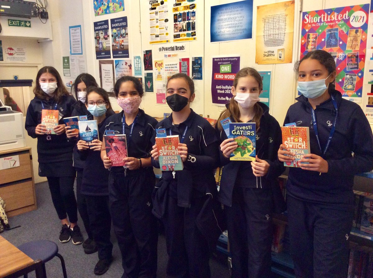 QG_Library's tweet photo. Year 7 pupils were delighted to finally receive their #BookBuzz books today! 📚Thank you @Booktrust for providing such a fantastic selection.💕#readingforpleasure https://t.co/0taQZdftI0