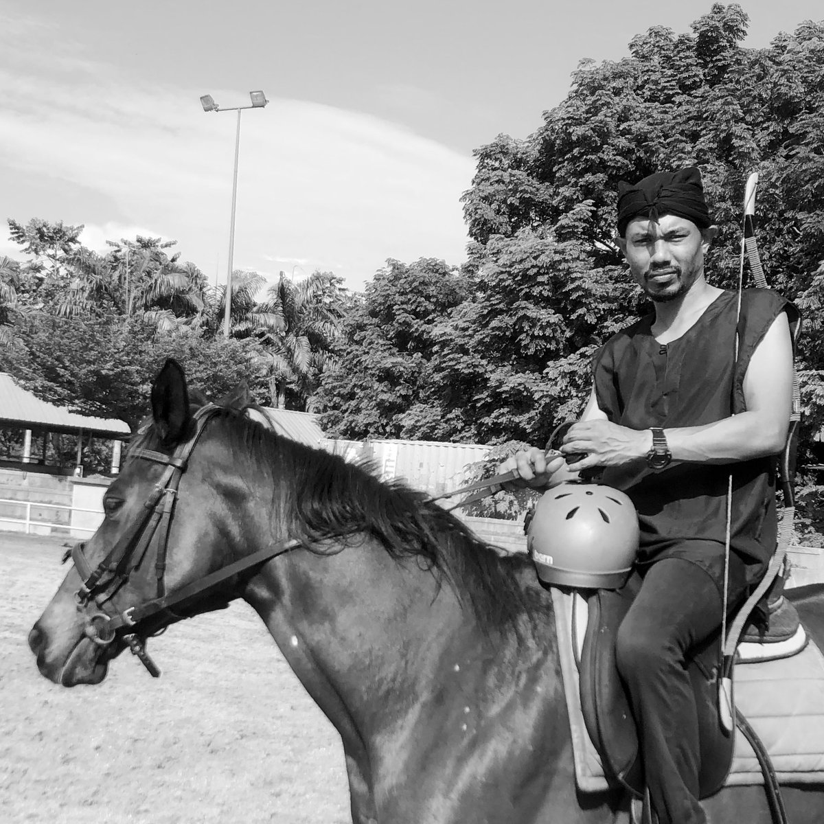 johnbearsinakal's tweet photo. Choose your fighter 🐎
#mountedarcher
#darahpemegangjanji
#salamsiempuempatduakosong https://t.co/1iXo5QEnQH