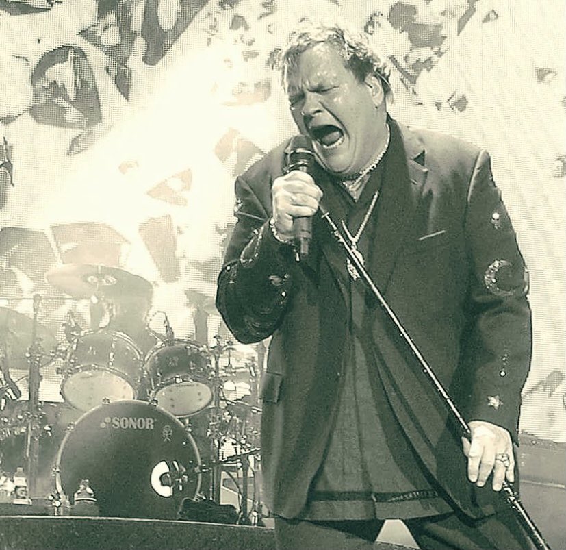 Sad to hear that we have lost a Legend of Rock. 
Was fortunate to see him live and it was an amazing performance. 
His music will live on forever. 
#RIPMeatloaf