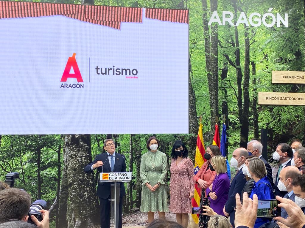 CERMIAragon's tweet photo. Asistimos a la inauguración del Stand de #Aragón en @IFEMA en #FITUR2022. 🌍 https://t.co/gHtA5cRAEY