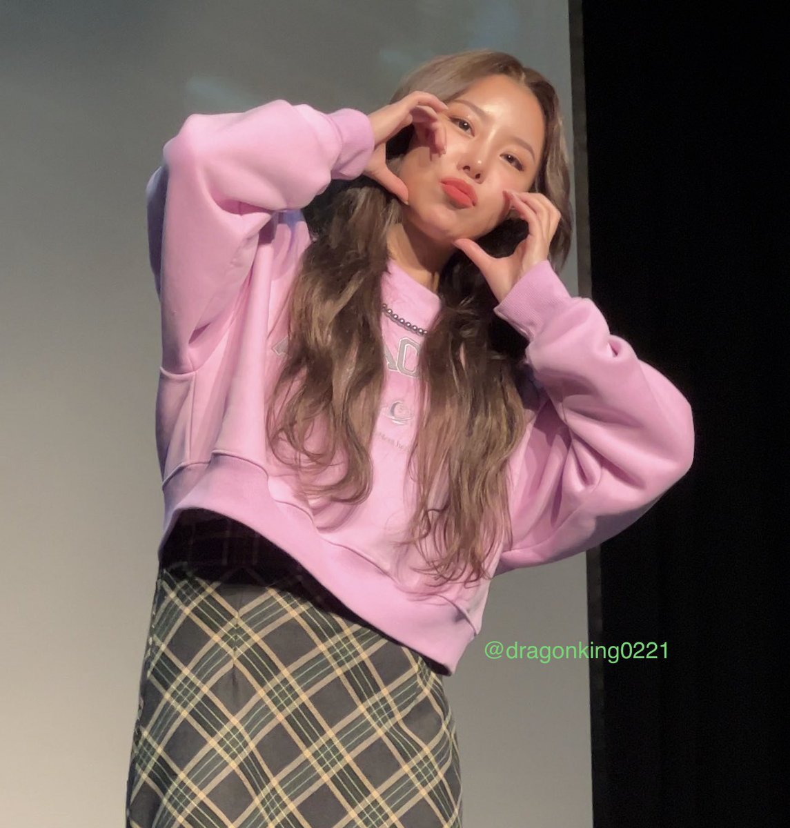 dragonking0221's tweet photo. 220121마마무 휘인 케이타운 대면팬싸
📸 https://t.co/ORDuJ3l8vz