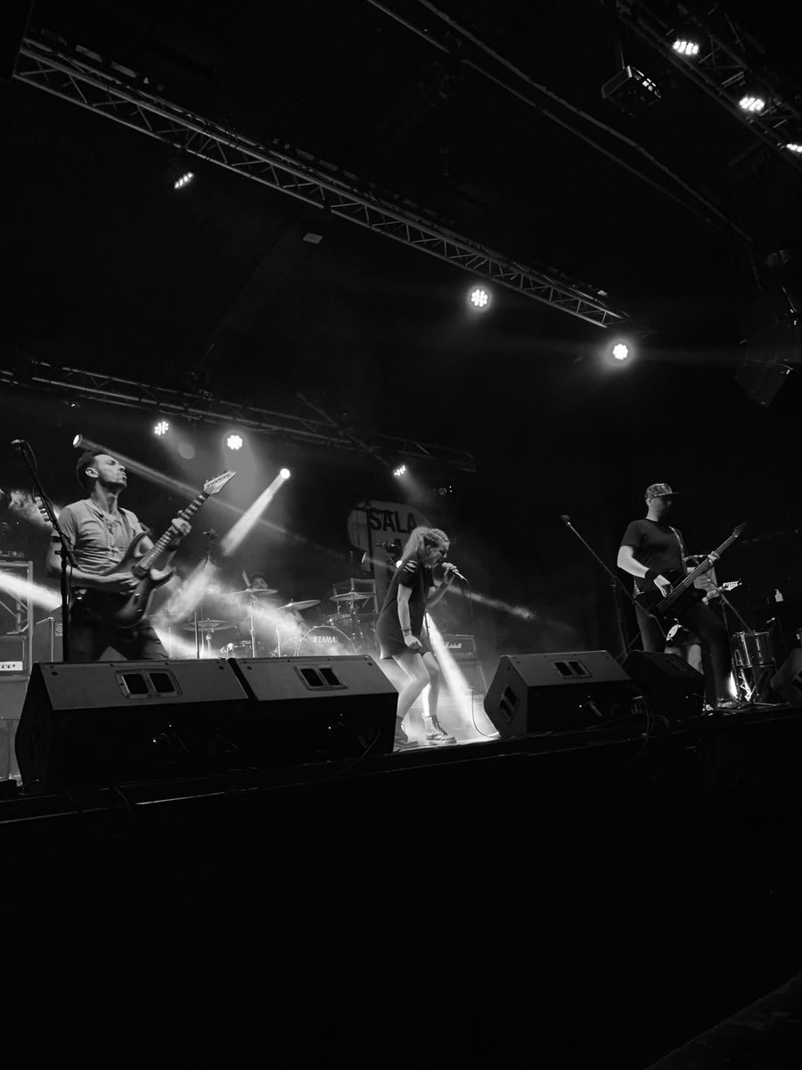 SeismoOfficial's tweet photo. Con muchas ganas de repetir esto!! 

🎸Nos morimos de ganas de compartir escenario con @johnny_mcjohnson

😏Se vienen cositas

🌀🌀🌀
🌀🌀
🌀
#seismoofficial #seismo #mallorcanotelaacabas #mallorcagram #esgremi #rock #rockmusic #livemusic #concert #metalfamily #rockespañol https://t.co/yezvOTyPWm