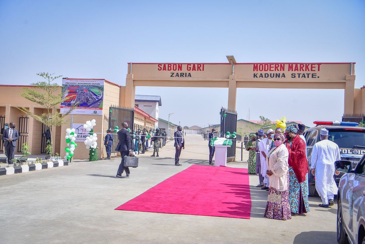 InsideKaduna_'s tweet image. The new Sabon Gari Market, Zaria commissioned by President Muhammadu Buhari today… #PMBInKaduna