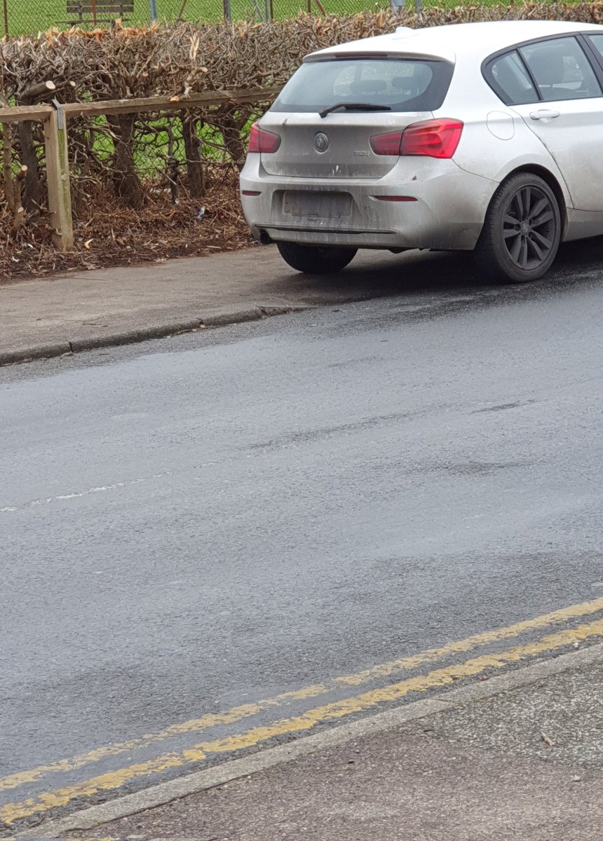 SyCharlton_Afc's tweet photo. @YPLAC todays winner #dropkurb #doubleyellow #ilegabalenumberplate @EP_Harlow gentleman on a
Mobility scooter had an issue ๐คท๐ผโโ๏ธ https://t.co/bs56Pip5kZ