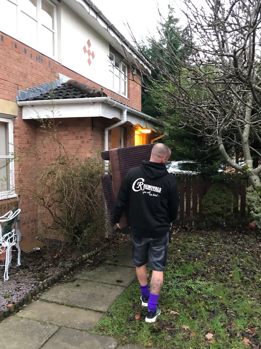 AS_Airdrie's tweet photo. 🔦 Sponsor Spotlight 🔦

Moving day coming up?

Packing boxes, loading and unloading vans in the chosen destination and providing a fast reliable service is what you need when moving home.

You call... we haul 🚚💨

Follow 'CR Removals &amp; Storage' on Facebook for a free quotation! https://t.co/8G7HL1OBRW