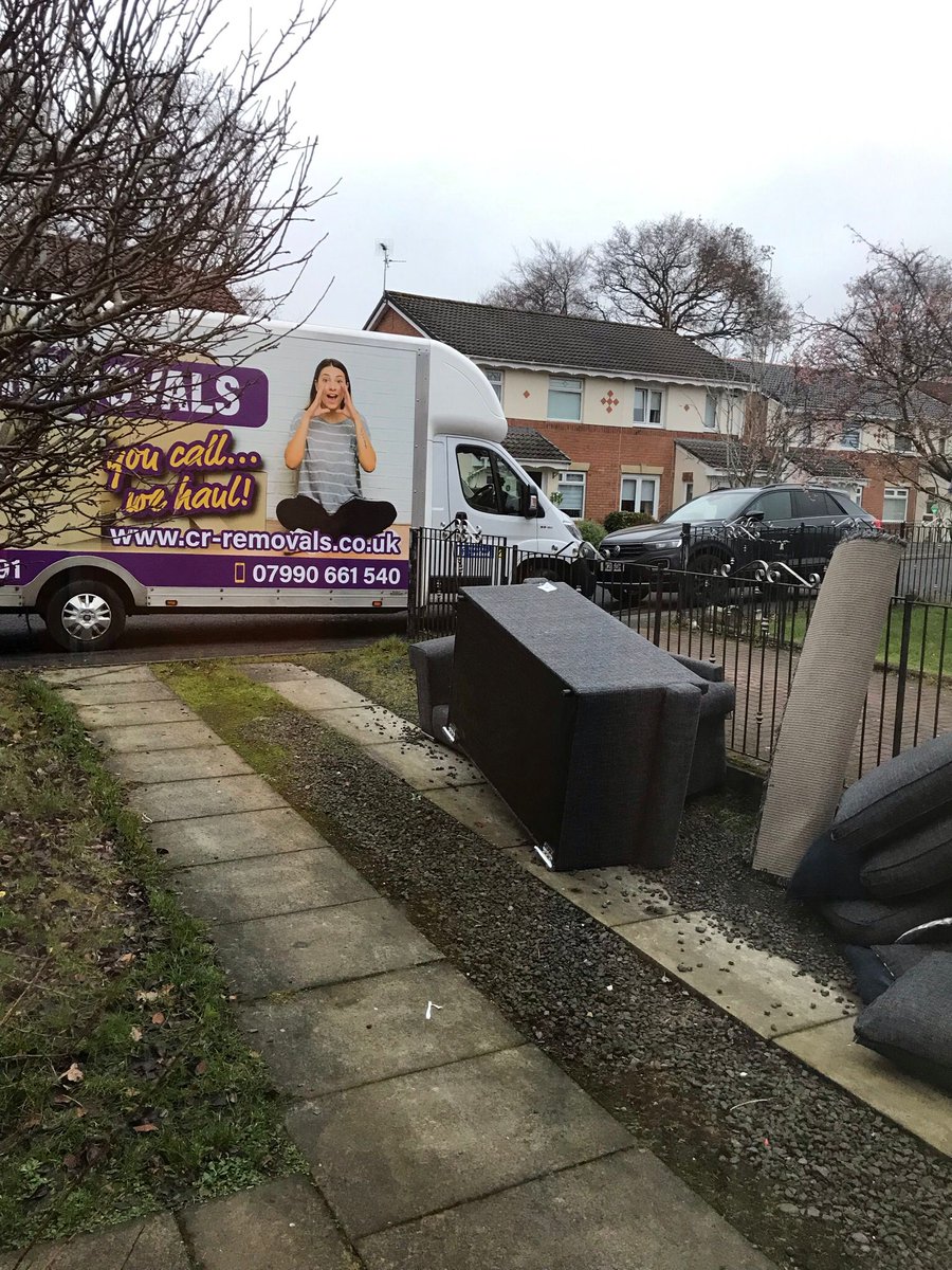AS_Airdrie's tweet photo. 🔦 Sponsor Spotlight 🔦

Moving day coming up?

Packing boxes, loading and unloading vans in the chosen destination and providing a fast reliable service is what you need when moving home.

You call... we haul 🚚💨

Follow 'CR Removals &amp; Storage' on Facebook for a free quotation! https://t.co/8G7HL1OBRW