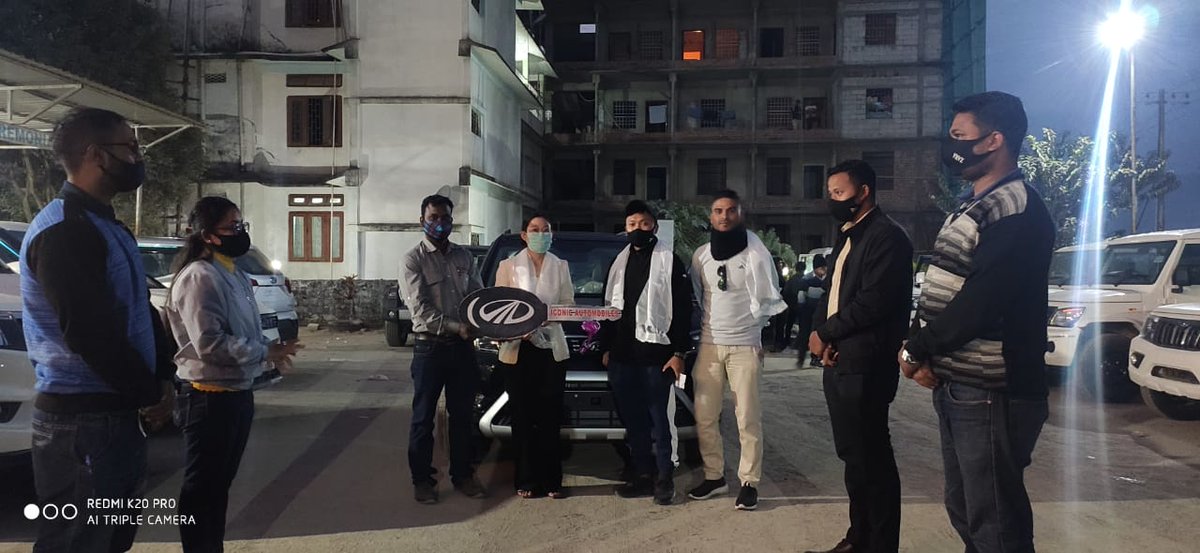 iconicautonlg's tweet photo. A big congratulations to T.C Tokshipa ma'am and your family for purchasing your new #MahindraXUV300 🎉🎉
🙏Welcome to Iconic Automobiles Family
#happydelivery #savedrive https://t.co/dDSCLPyBSo