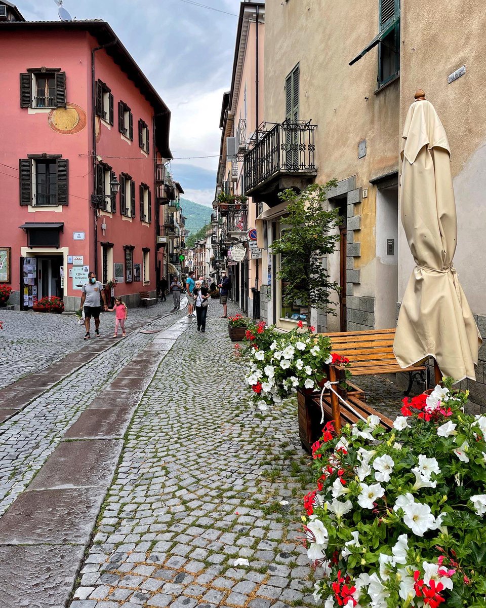 srake85's tweet photo. Angoli poco conosciuti di Italia.
- Less known corners of Italy.
- Esquinas poco conocidas de Italia.

📍#RifugioMongioie e #Ormea, #AltaValTanaro, #Cuneo, #Piemonte, #Italia.

👉🏻Scopri il mio giorno in Alta Val Tanaro: https://t.co/vNXBTz2YPK https://t.co/55IC7m54vO