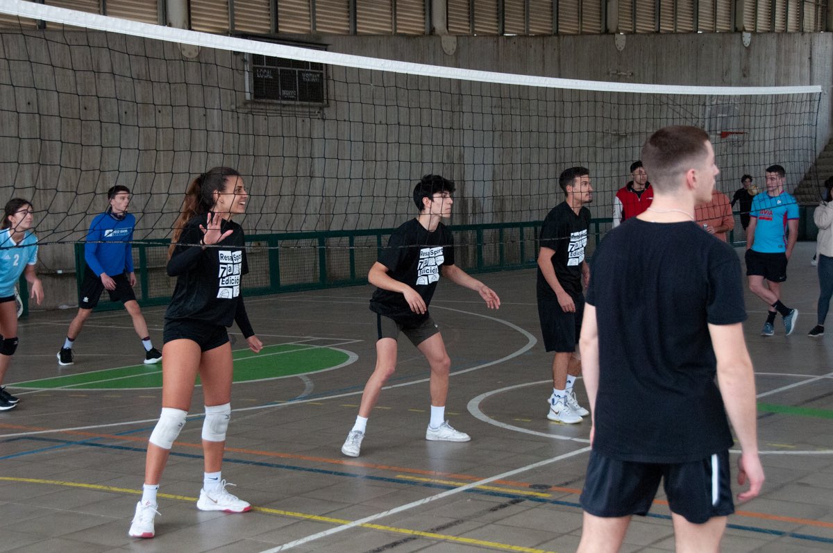 ComunidadResa's tweet photo. ¡Sigue #ResaSport con las eliminatorias en Andalucía y Madrid!
📅12/02
📍Madrid: UAM
📍Andalucía: Colegio Portaceli
Categorías:
⚽Futsal masculino
⚽Futsal femenino
🏀Baloncesto
🏐Voley
🗓Inscribe a tu equipo > contacta con el/la coordinador de tu resi antes del 6/02 #ResaLife https://t.co/FdXjdyg8C4