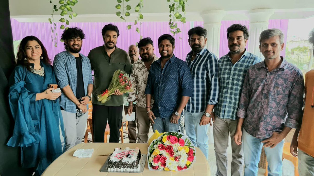 Right Eye Theatres tweet media