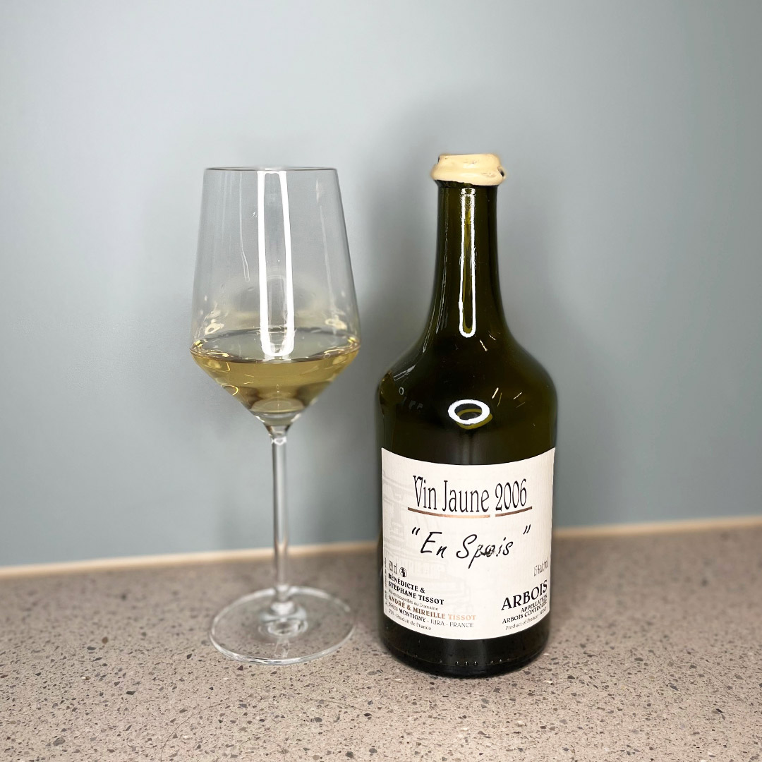vinum_magazin's tweet photo. Endlich Wochenende 🥳 Darauf trinken wir!
#vinumaufgeploppt
•
#vinummagazin #weintipp #weintippderwoche #vinumtrinkt #vinumstories #vinumweintipp #jura #benedictetstephanetissot #arbois #amphore https://t.co/ovSuMG4u9s