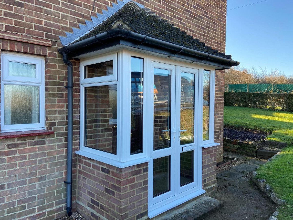 BarongWindows's tweet photo. Nice new bright porch replacement in #Bletchingley #Surrey by #Barong #ATeam.  #EastGrinstead #Felbridge #WestSussex #Barong #BarongConservatories #Lingfield #Crawley #WindowsEastGrinstead #DoubleGlazingEastGrinstead #DoubleGlazing #warmroof #awwardwinning #homeimprovement https://t.co/B5e58bTnRA