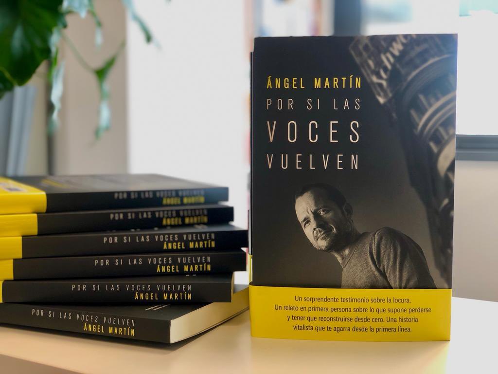 📢¡#SORTEO! ¿Quieres ganar un ejemplar de «Por si las voces vuelven» dedicado por su autor, <a href="/angelmartin_nc/">Ángel Martín</a> ?
¿Qué tienes que hacer?: 
➡️Síguenos
🔁Haz RT
🧑‍🤝‍🧑Etiqueta a 5 personas. 
🕙Tienes tiempo hasta las 10:00 del lunes 24/1. ¡Suerte!☘️ 
Bases: ow.ly/J7j950Cdn82
