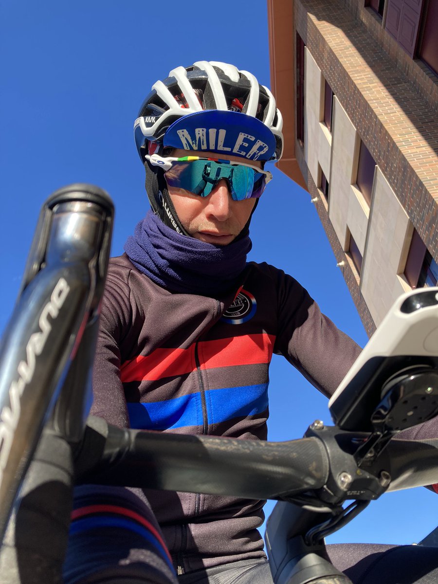 Delapuentejor's tweet photo. Hoy tocó solo 🚴♂️
#felizviernes
#milerstyle
#milercycling
#milervintage_jorge
#milerwinterpro
👉 https://t.co/uWHYicw96z https://t.co/oVskFMtjC3