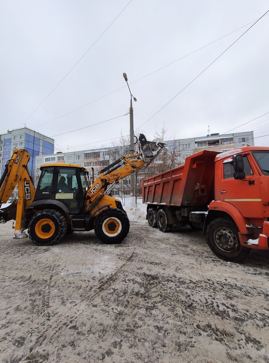 UM_26C_TLT's tweet photo. Работы по уборке снега продолжаются❄️❄️❄️ https://t.co/y48AUKd1Ud