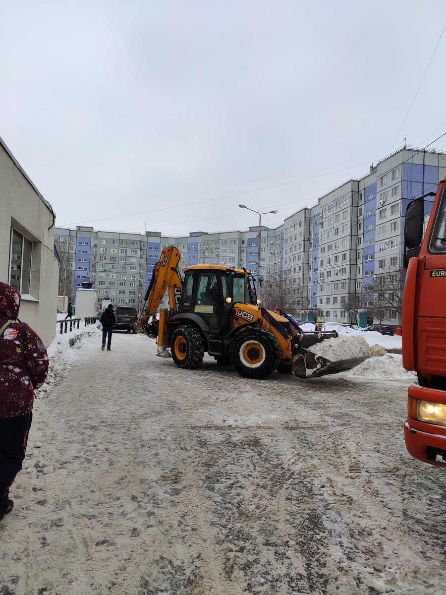 Работы по уборке снега продолжаются❄️❄️❄️