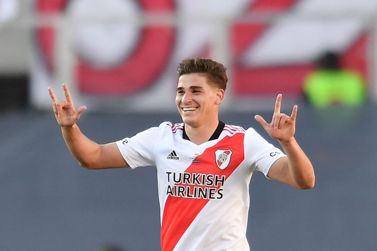 Cesar Luis Merlo On Twitter Manchester City Le Hizo Dos Propuestas A River Una Para Llevarse A Julian Alvarez Ahora Y Otra En Junio Ninguna Llega A La Clausula De Rescision De