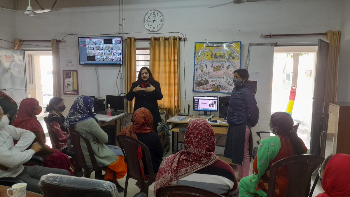 SimmiYadavMCD's tweet photo. Visited Govt.Co- ed. School, Bamnola as a #Master_Trainer to explain about the unique initiative taken by Delhi Govt.- #ParentOutreachProgram in which SMC members will help school to connect parents for better education of their ward #SCERT @ArvindKejriwal @DelhiSmc @AAPDelhi https://t.co/AqGLnpeehH