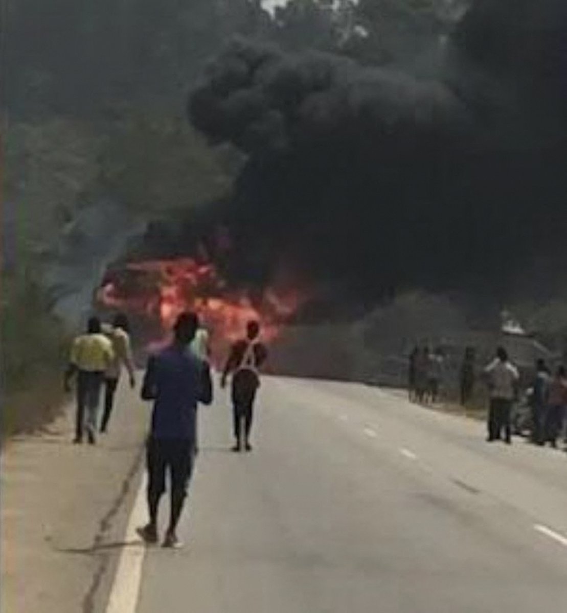 ajplus's tweet photo. An explosion in Ghana killed at least 17 people and almost flattened an entire town, destroying over 500 buildings: "It's almost like a ghost town."

The blast happened when a motorcycle crashed into a truck carrying explosives to a gold mine: "The whole community is gone." https://t.co/itg37IOxHS
