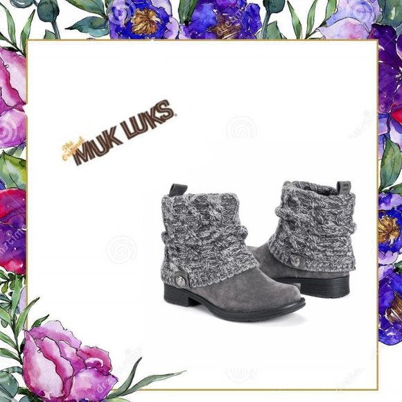 So good I had to share! Check out all the items I'm loving on <a href="/Poshmarkapp/">Poshmark</a> #poshmark #fashion #style #shopmycloset #brunettethelabel #converse #mukluks: posh.mk/RBTIE9H0Zmb