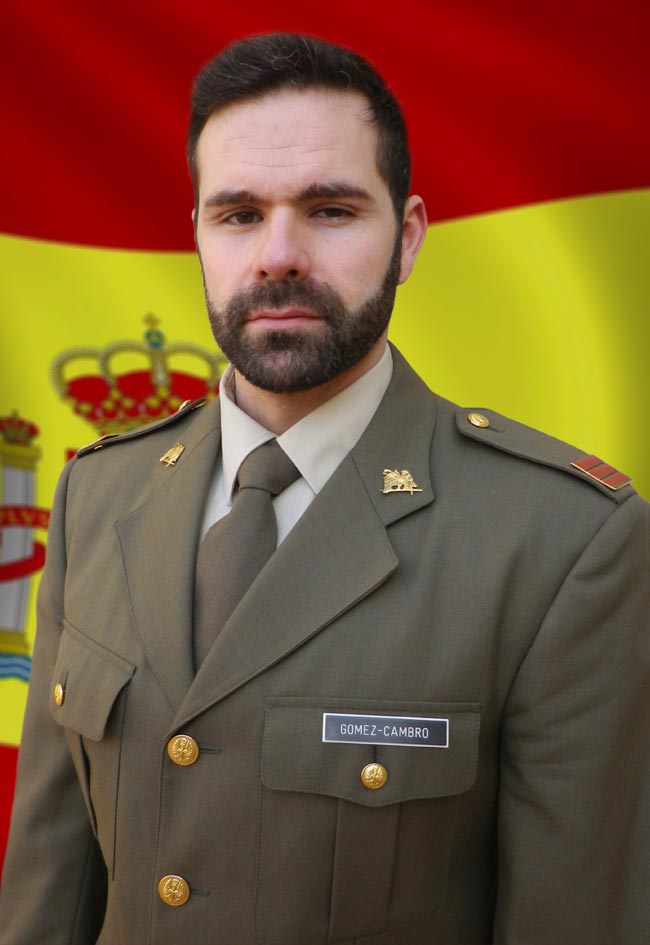 EjercitoTierra's tweet photo. ¡Enhorabuena! cabo 1º Faus, cabo Gómez-Cambronero y soldados Suñer y Hernández. Durante la guardia de seguridad en el Palacio de Capitanía #Barcelona @IGE_ET , actuaron ante la agresión a una mujer, reduciendo al agresor hasta la llegada de la Policía. #SomostuEjército 🇪🇸 https://t.co/g5LABWUX9B