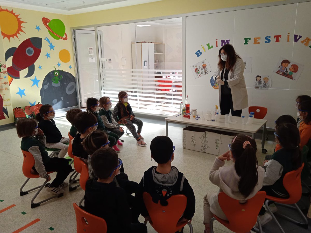 Doğa’nın minik mucitleri bilim festivalinde yaparak yaşayarak öğrenmenin tadına vardılar. 🔬🧪🧫 <a href="/DogaOkullari/">Doğa Koleji</a> <a href="/alideniz_itu/">Prof. Dr. Ali Deniz</a> <a href="/EnisEryaman/">Enis Eryaman</a> <a href="/ozgurkapann/">Özgür Kapan</a> <a href="/KvancBarlas/">Kıvanç Barlas 🇹🇷</a> <a href="/DGuzelalp/">DEMET GÜZELALP</a> <a href="/gizem_aypulat/">gizem_aypulat</a>