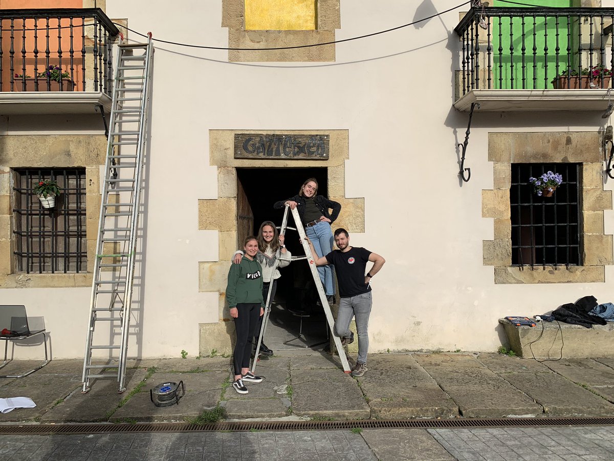 maitanetotorika's tweet photo. argazki zaharrei begire ibili naz ta... zelan aldatzen dien gauzak😍:
1. Iurreta Plazaratu sortu
2. Plaza biziberritu
3. Abadetxea loratu
4. Gaztetxie eraiki
@abadetxea_ @ijorretakoGA https://t.co/1XaQYv4mhQ