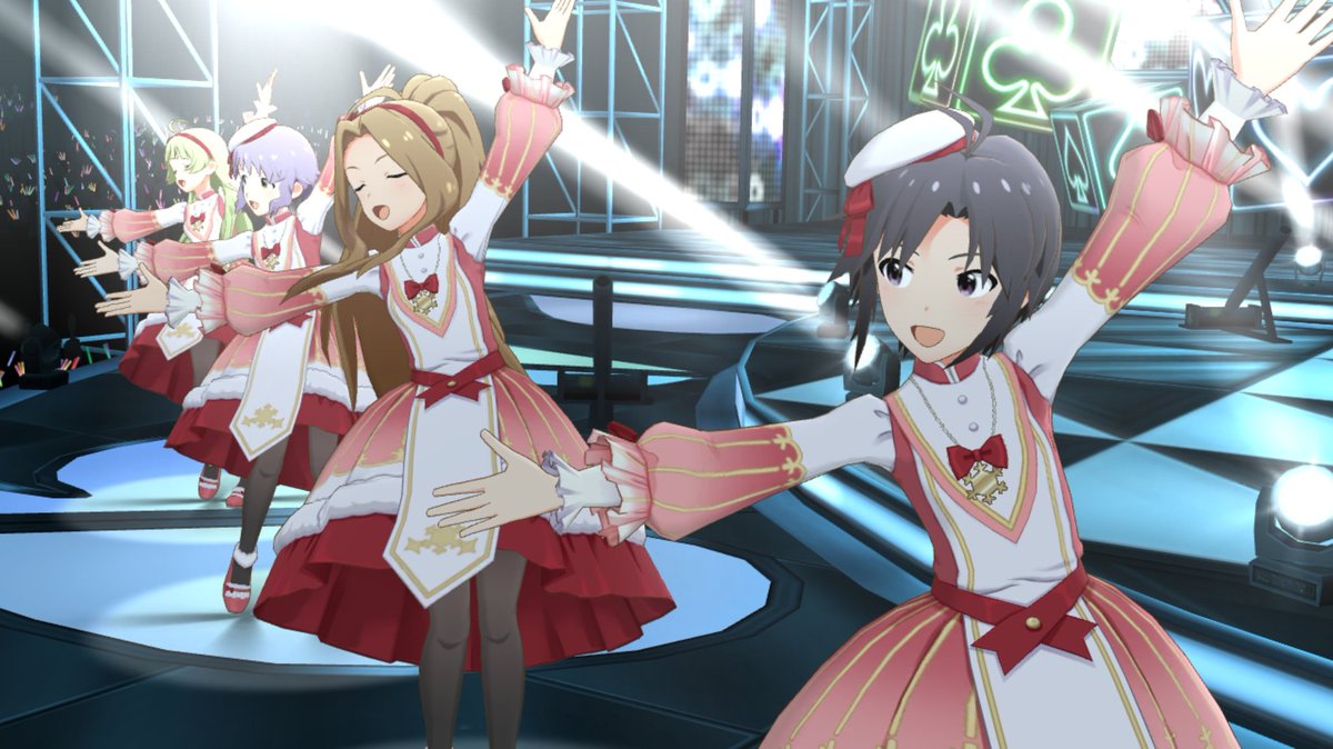 k1263smm's tweet photo. 今回のシーズンはどのイベントも頑張って全員分の衣装を交換できたけど、こうして最終ステージでユニット毎に着てみると良いなって思う
#ミリシタ #ShamrockVivace #CleverClover https://t.co/Rg2ZWzrLz2